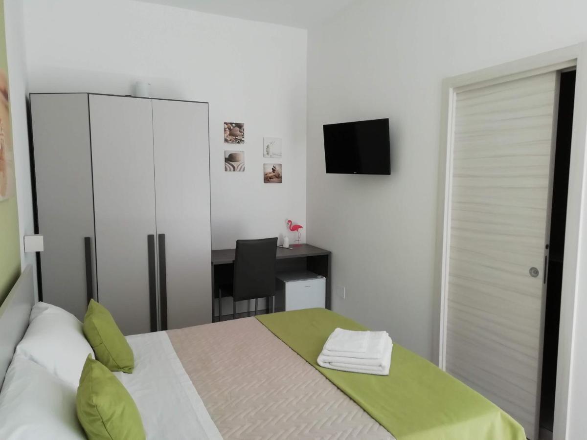 Flamingo Rooms Margherita Di Savoia Exterior photo